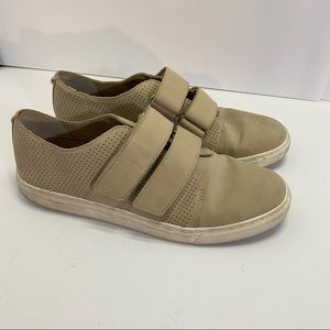 Vince Camuto Brindy Sneakers size 9.5 nude tan